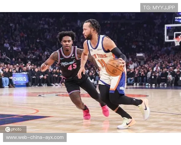 布伦森精准助攻突破，尼克斯锋线运转流畅